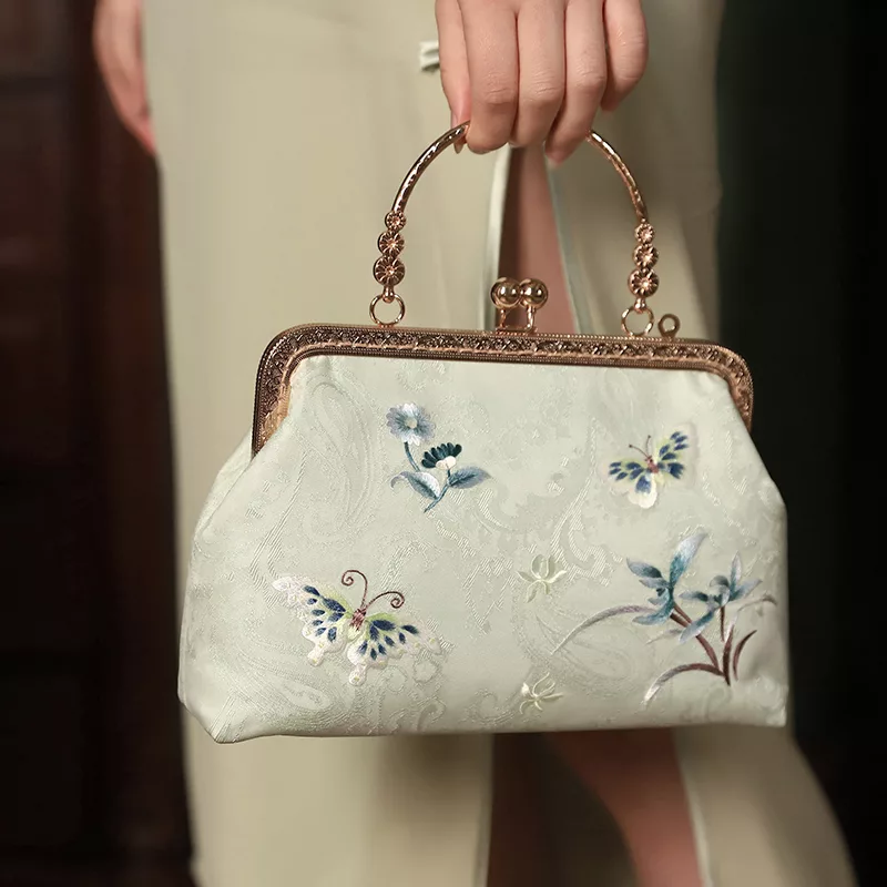 Silk handbag wallet with embroidery